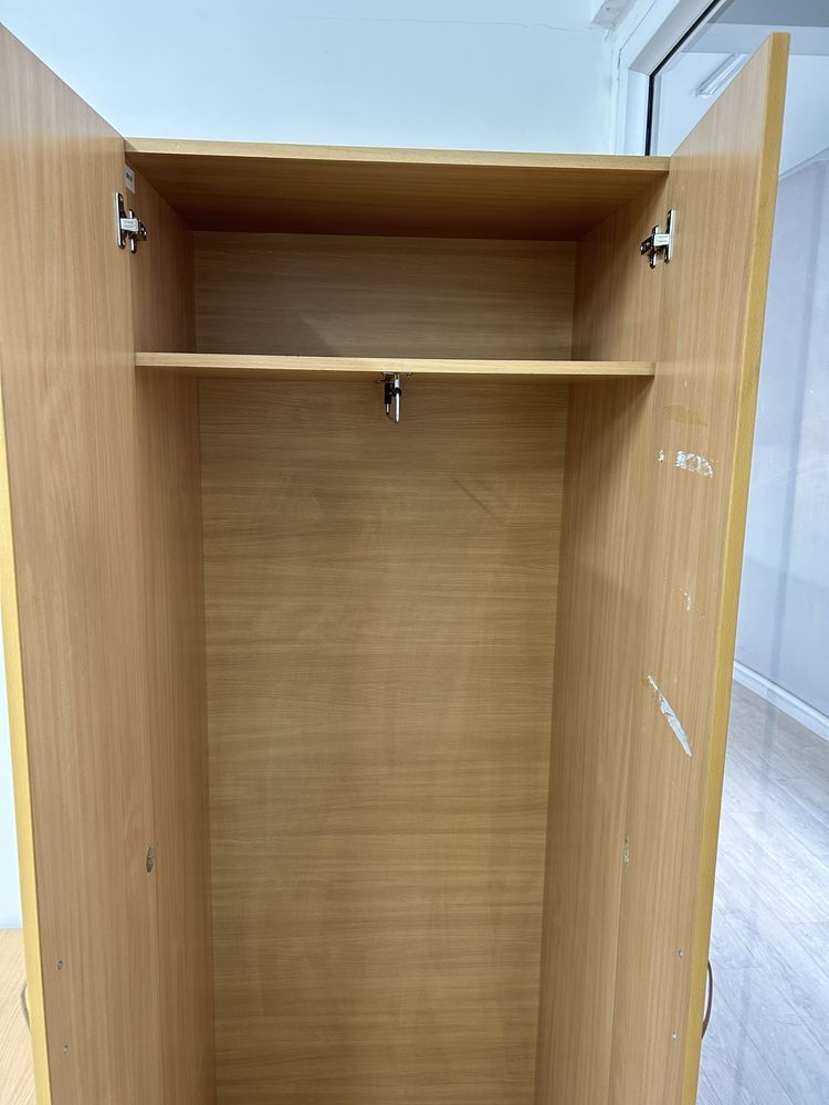 Продается Шкаф в офис или в дом