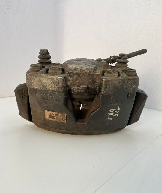 Etrier  dreapta fata plus suport Audi A5 8T (facelift) seria