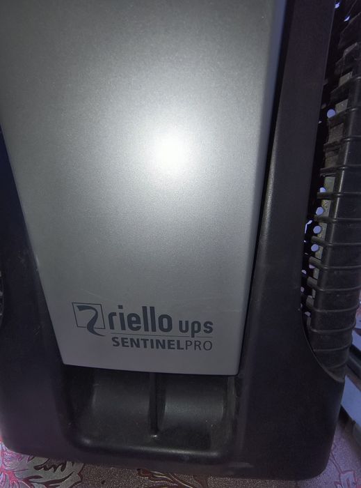 Sursa UPS Riello second pentru calculator,