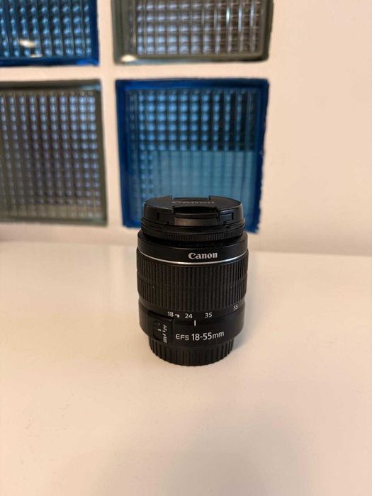 Canon EOS 200D + obiectiv 18-55mm + trepied modular