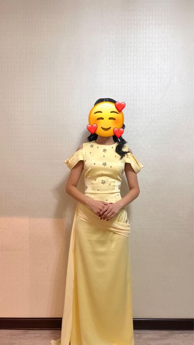 Продам платье в отличном состояний. Одевалось один раз. Размер S 42