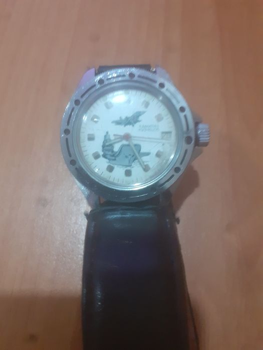 Часы наручные механические