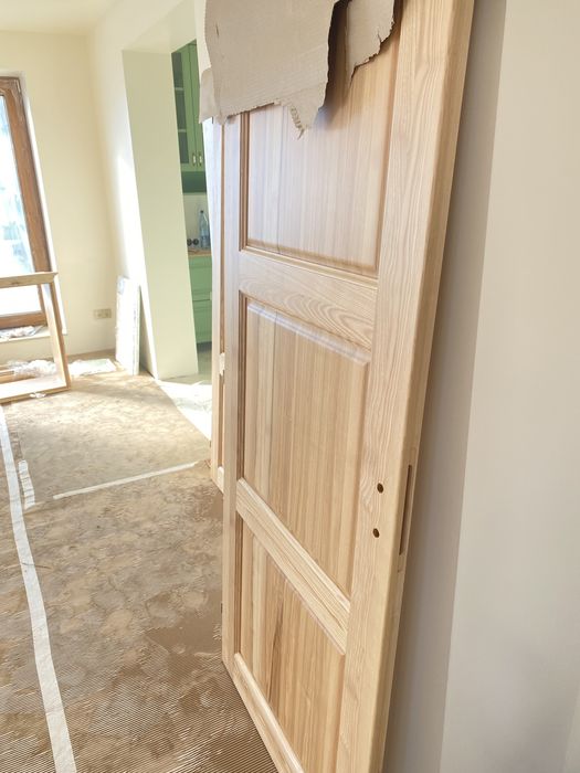 Executam usi interior si exterior din lemn masiv