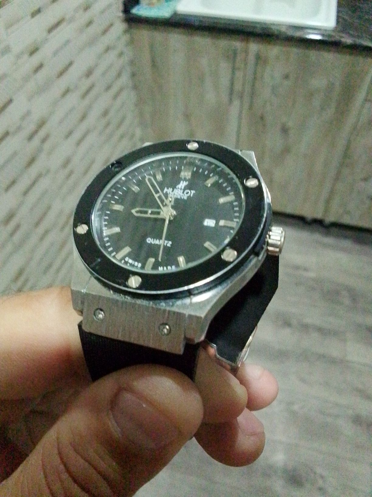 Продам часы HUBLOT