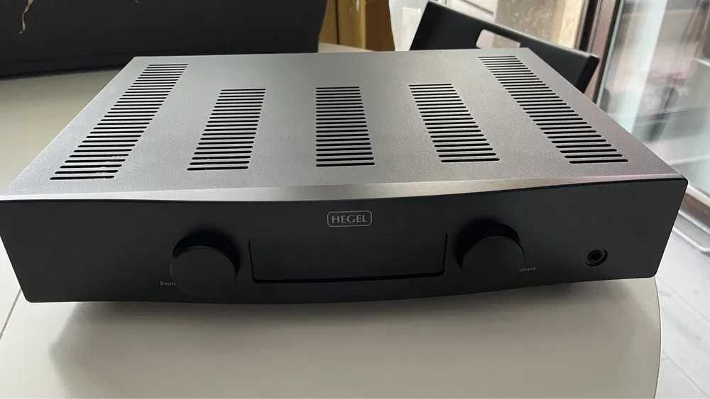 Amplificator Hegel H95