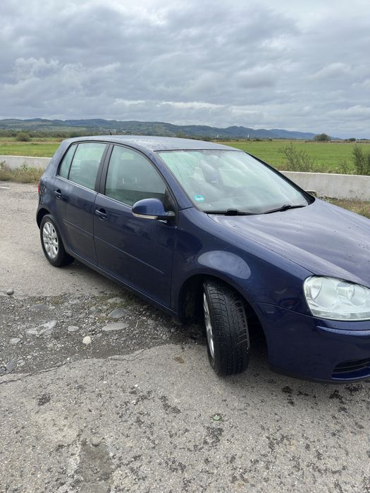 Golf v 2.0TDI.