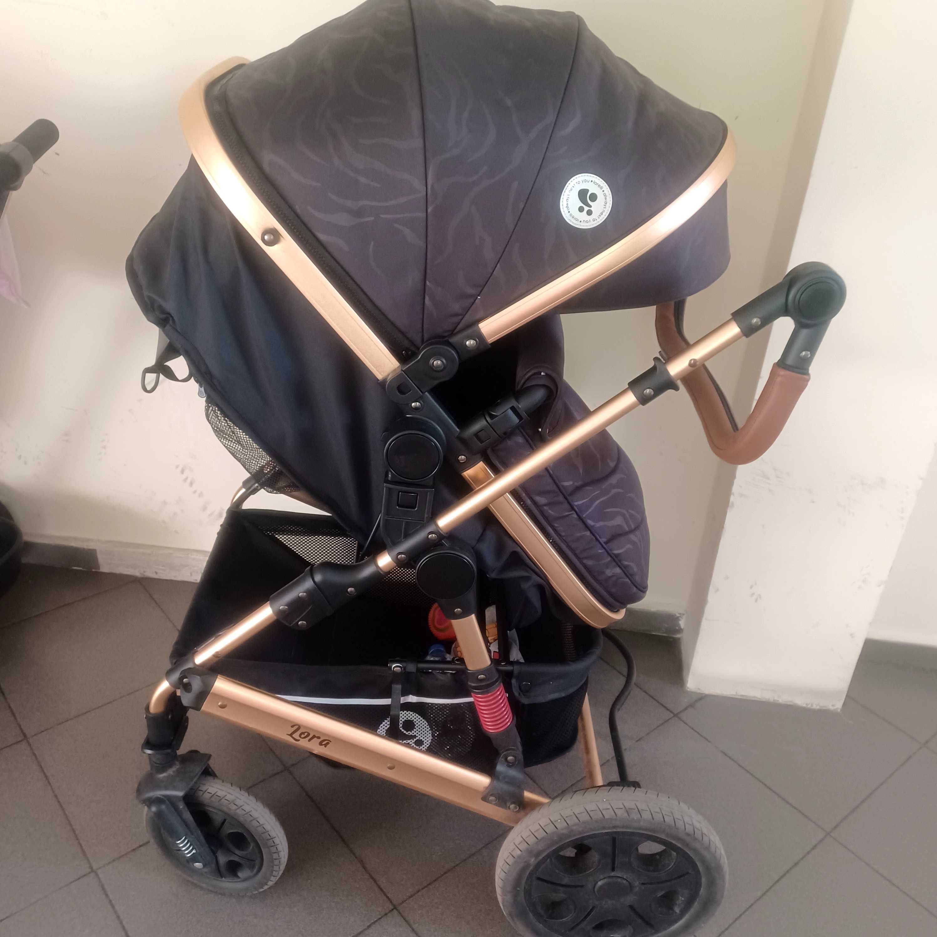 Продавам комбинирана количка 2 в 1.