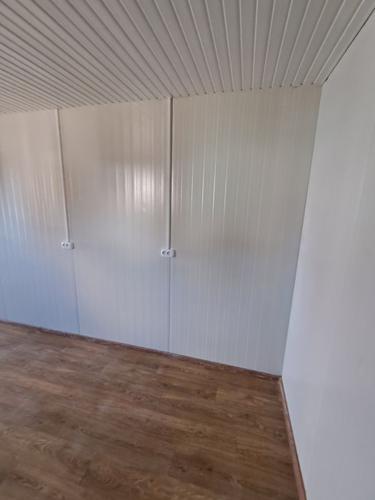 Vand containere modulare la super preț-calitate