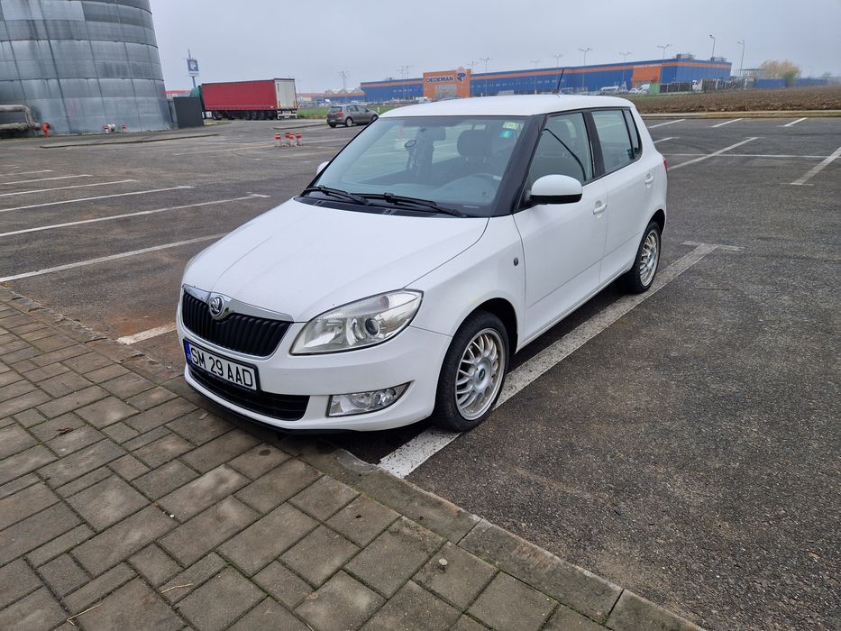 Vând Skoda fabia