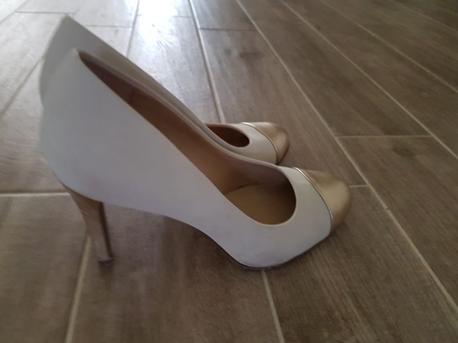 Rochie deosebita+pantofi asortati cadou
