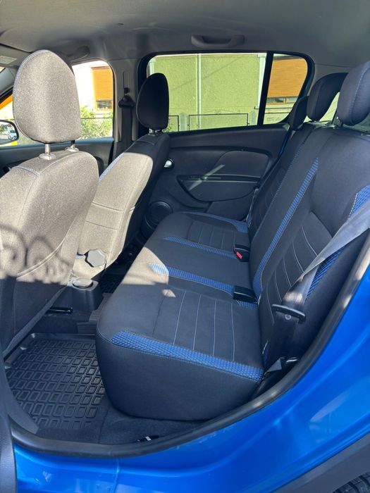 Dacia sandero stepway 2020 blue line