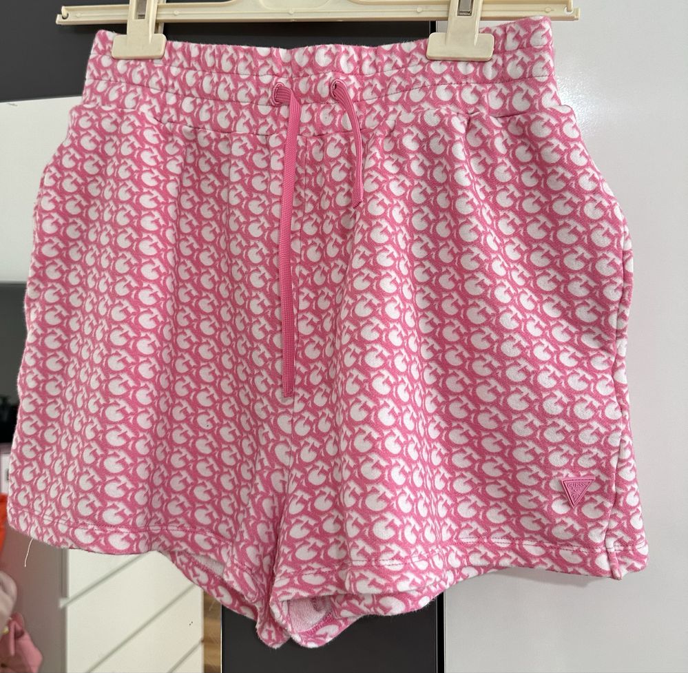 Дамски къси панталони Guess размер S
