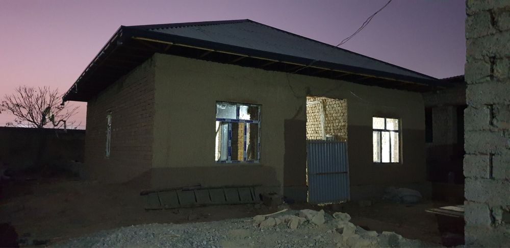 Hovli sotiladi yangi honadon 3.9 s hujjatlar bor svet suv gaz bor