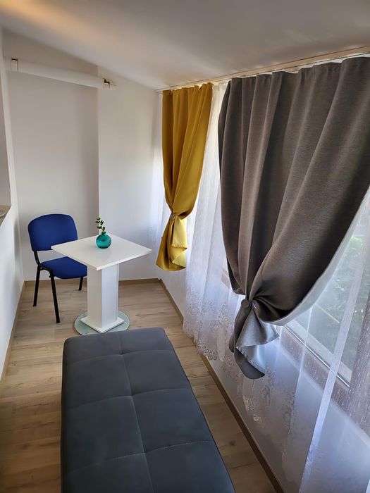 Garsonieră renovată parter(vis a vis de Hotel Deva)