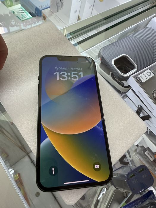 Iphone   13.