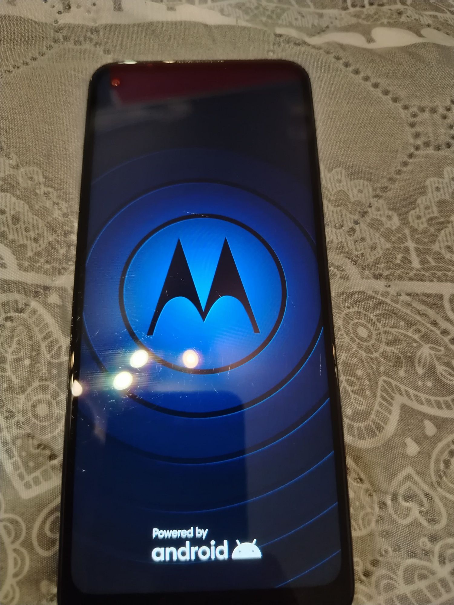 Прадавам Motorola g(9) power