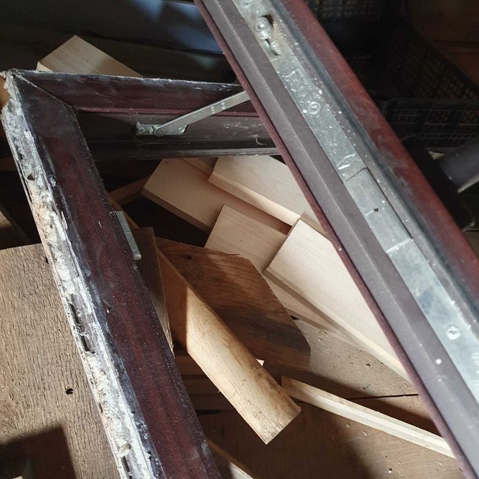 Fereastra termopan maro pt baie,camara,etc