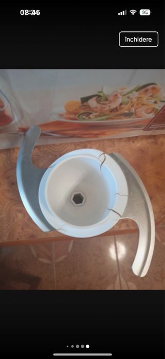 Robot de bucătărie, un cutit defect, vezi ultima poza