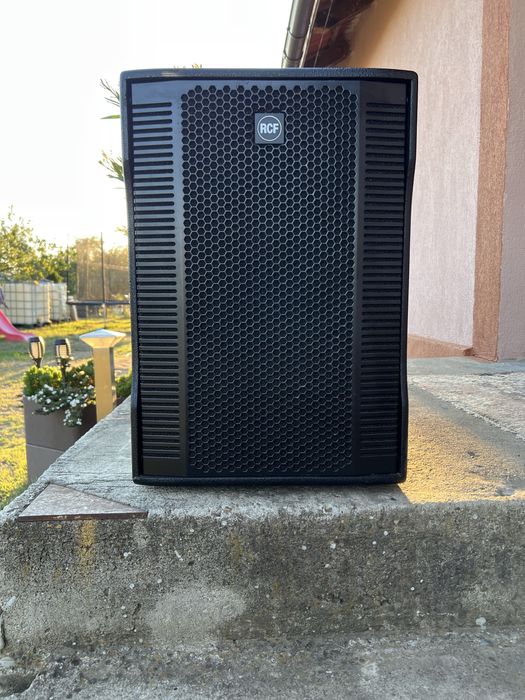 RCF evox 12 (doar subwooferul)