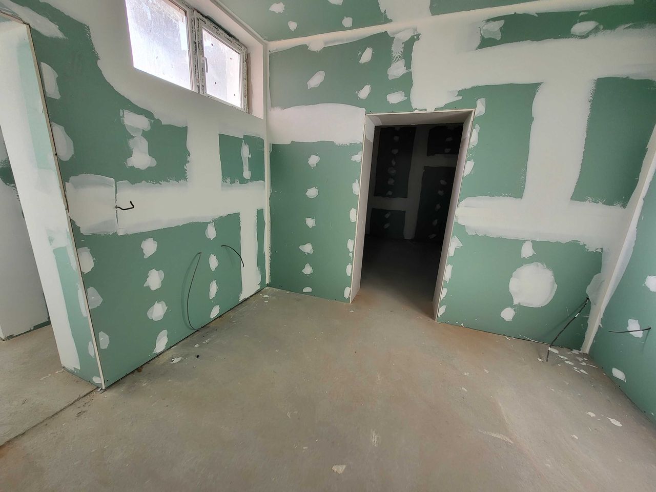 Продава се Промишлена сграда в с. Голямо Белово, Област Пазарджик - 241 кв.м за 137 €/кв.м - Снимка #11