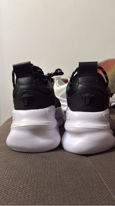 Versace Chain Reaction