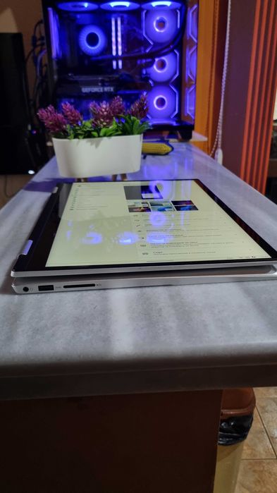 Лаптоп DELL Inspiron 2 в 1 7430 , i5 1335U + сензорен екран