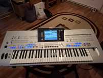 Orga Yamaha Tyros 4 , ca noua sau schimb cu Korg Pa3X scurt.