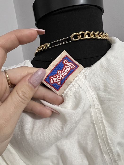 Top alb maiou fara maneci cu gluga Xs-S