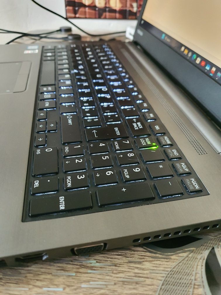 Vând Laptop Toshiba Tecra Z50 C