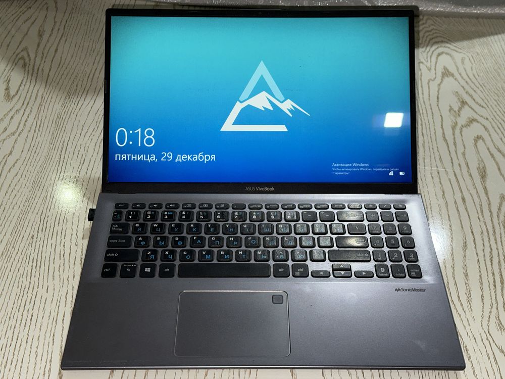 Asus Vivobook 15  core i3 ( sensorli ekran)