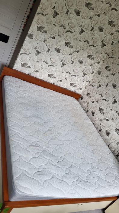 Продам кровать в хорошем состоянии