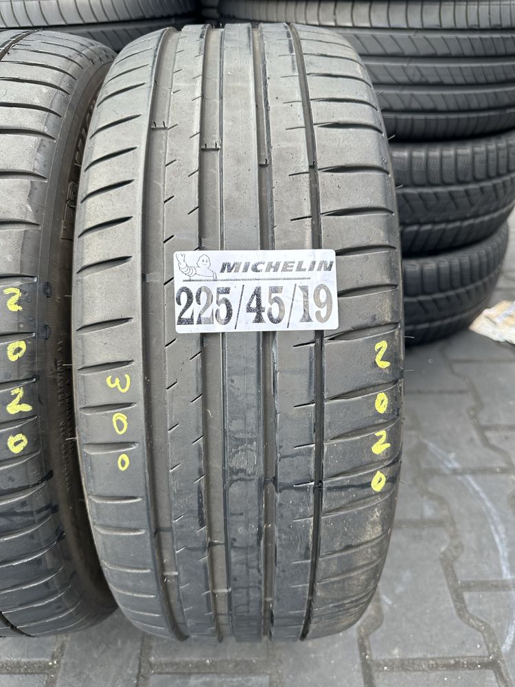 225/45/19 Michelin 2020