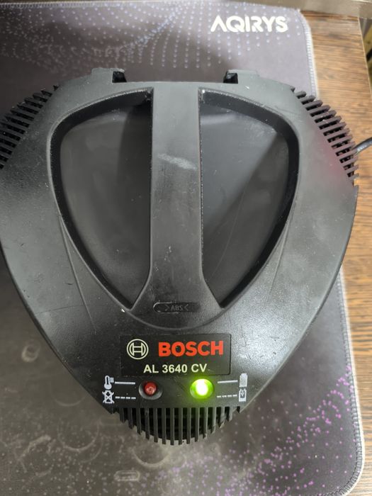 Încărcător Bosch AL3640CV