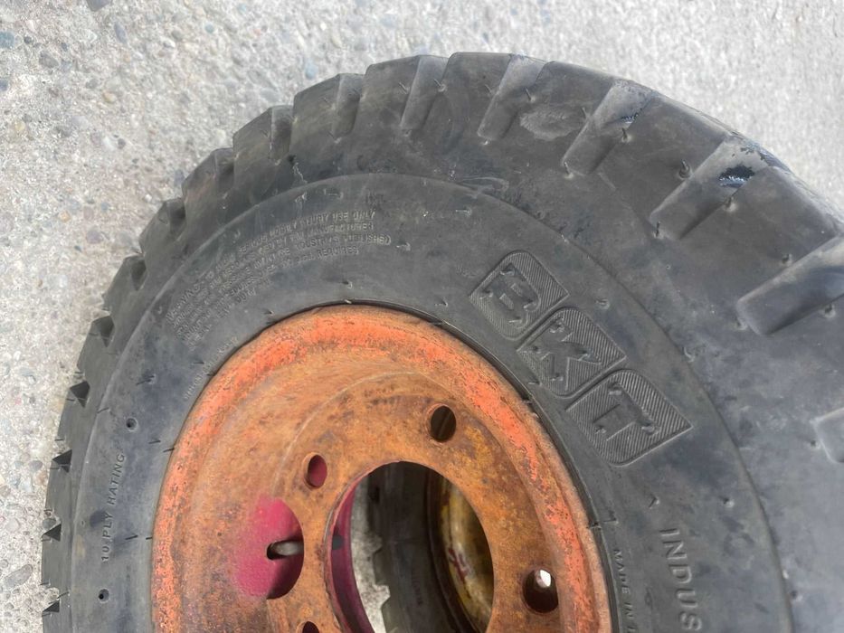 6.00-9  Cauciucuri stivuitor cu janta Case 6.90-9