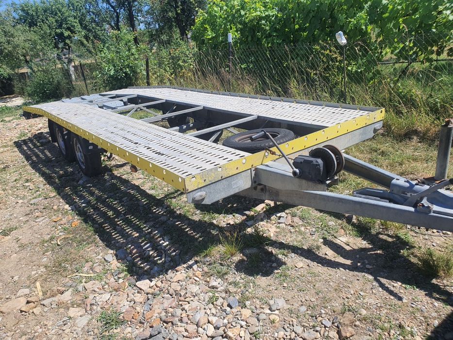 Remorca trailer platformă