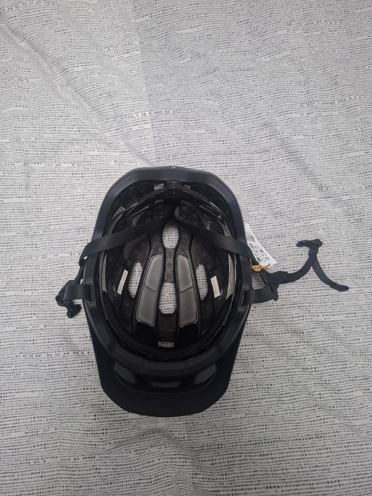 Нова rockrider каска