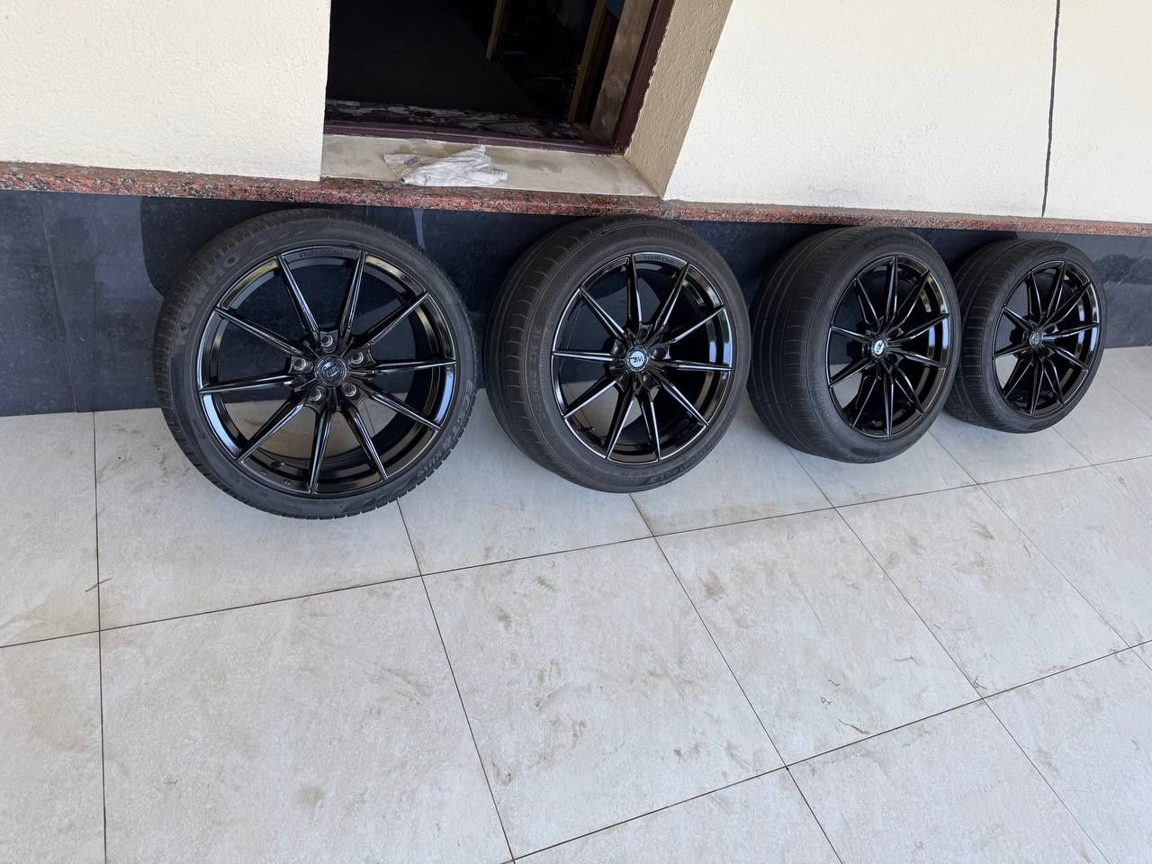 Bmw diska r18 raznoshirokiy