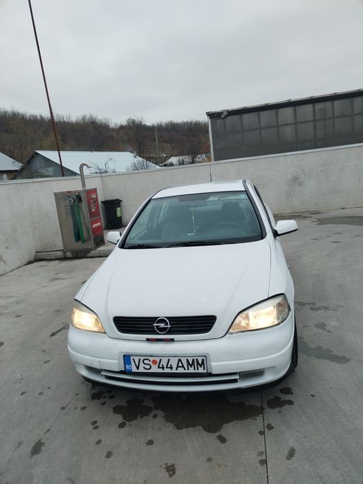 Vând Opel  Astra g