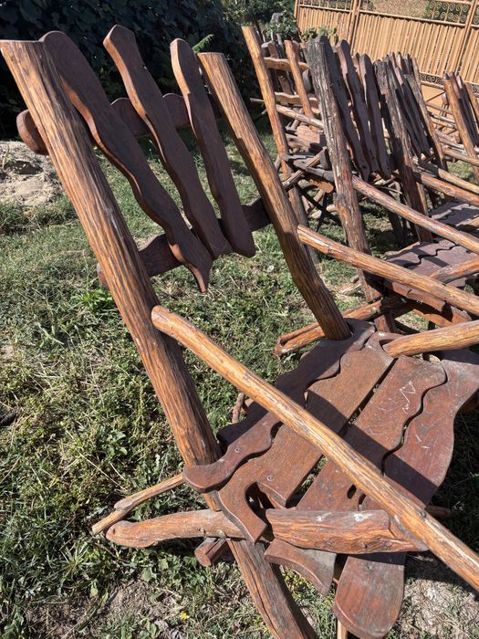 Scaune rustice mari