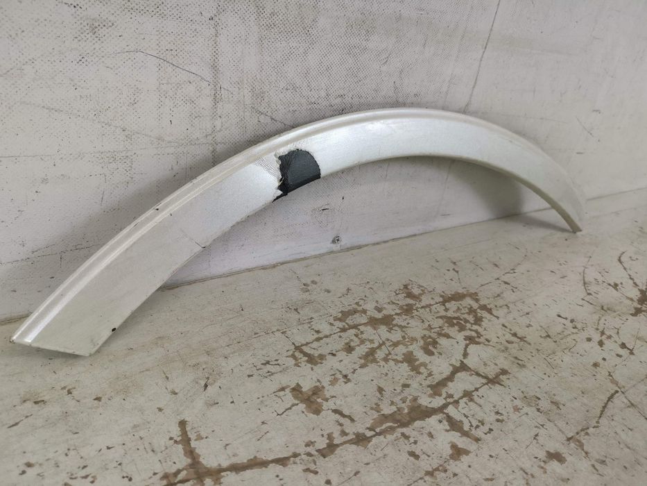 Бентли Бентайга / Bentley Bentayga Десен заден крилен разширител (овър