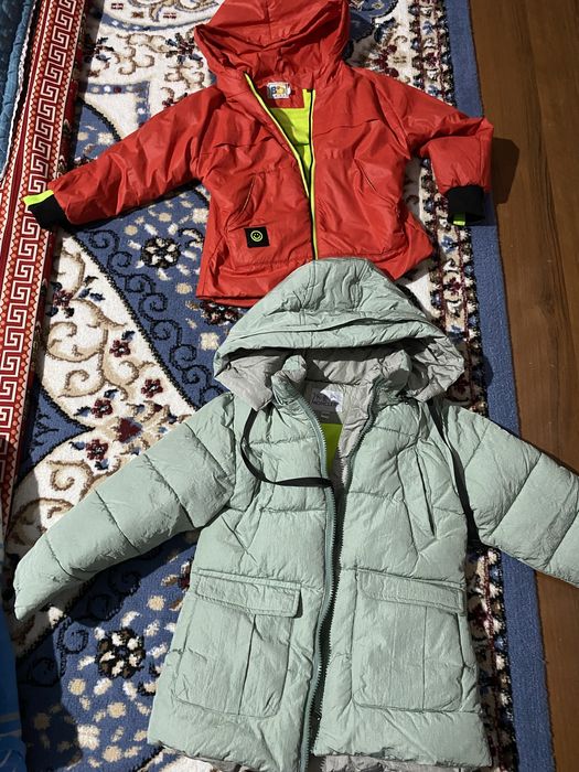 Продам детскую куртку