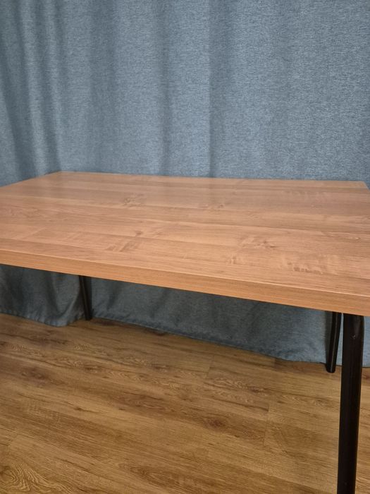 Стол 120см на 80см