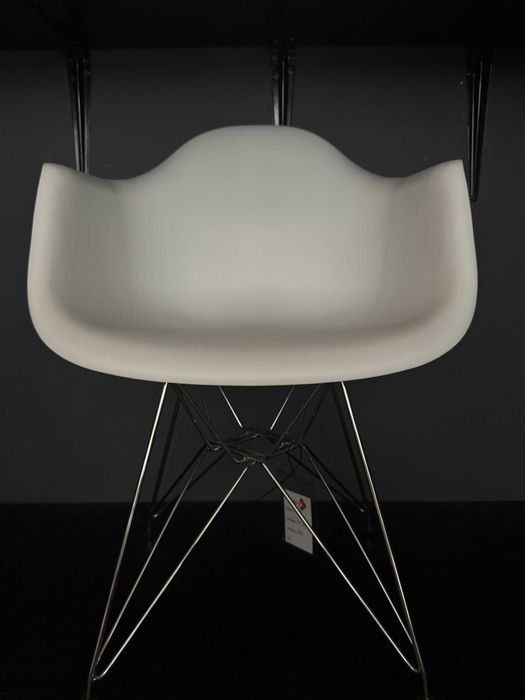 Scaun modern picioare lemn 1 bucata