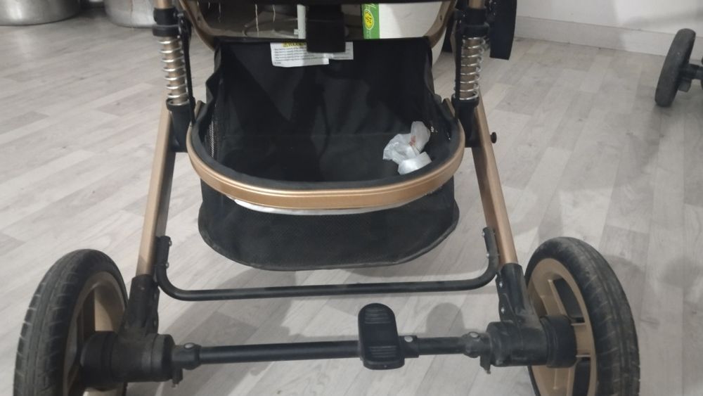 Продам новую детскую коляску