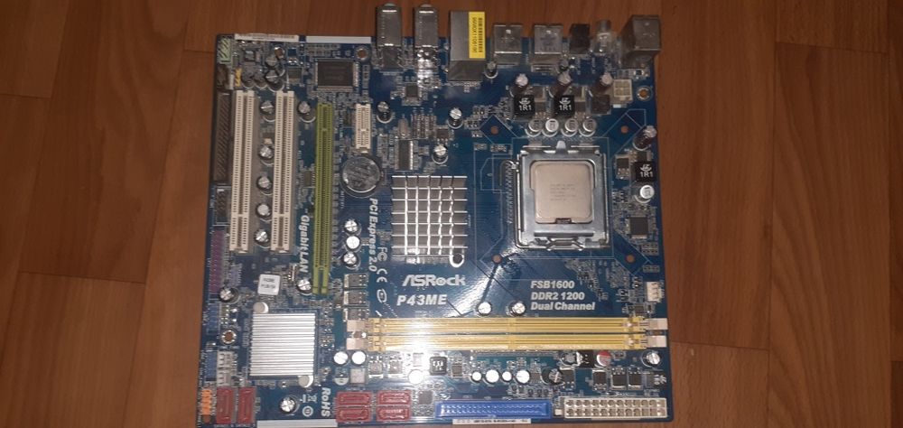Материнская плата ASRock p43me с процессором