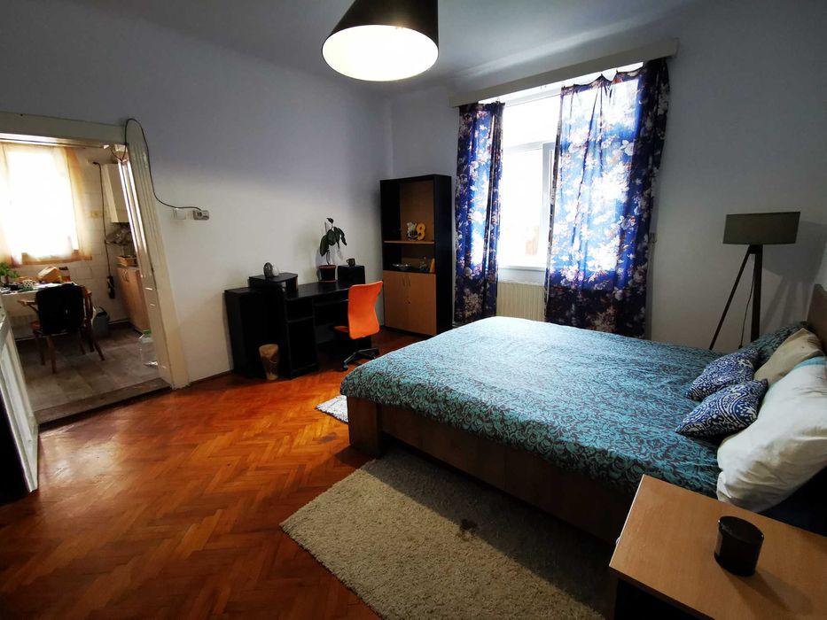 Inchiriez Camera la Casa 26 mp Coleg locuinta decom/ curte pet Marasti