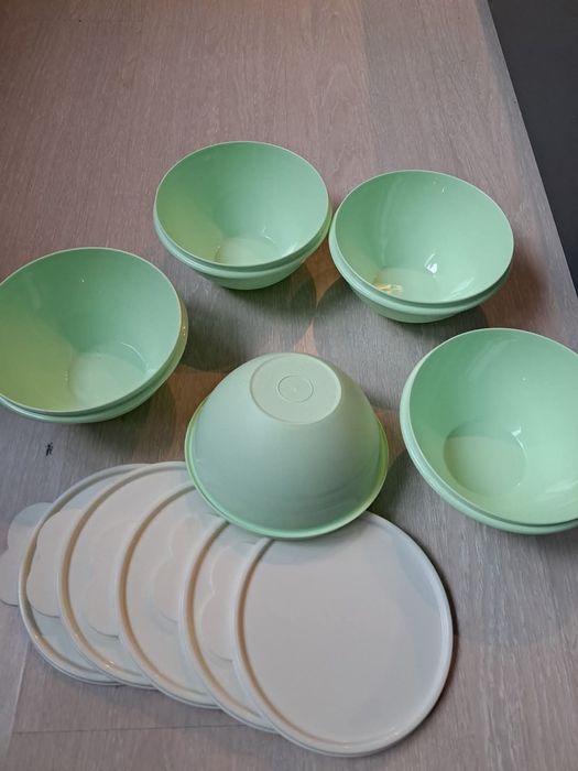 Tupperware овали