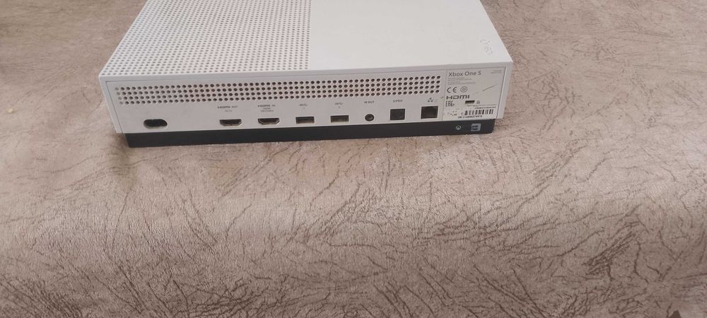 Xbox one  в перфектно състояние