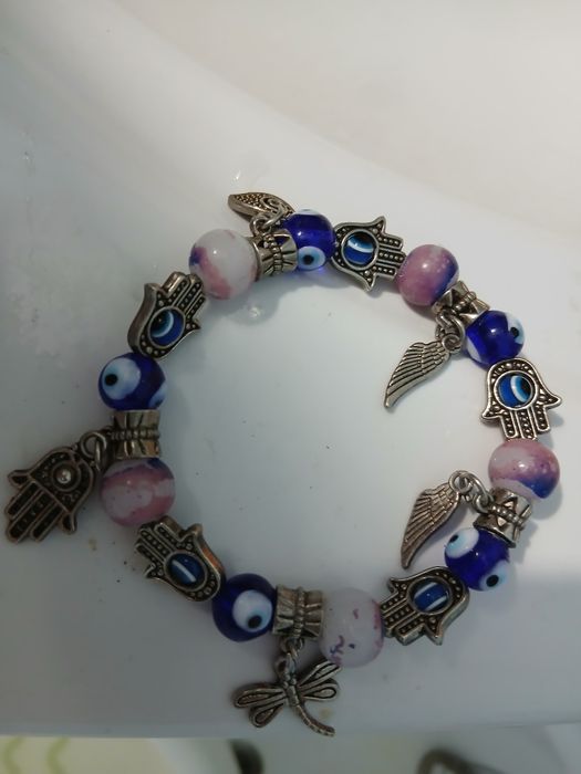 Продается браслеты на фото