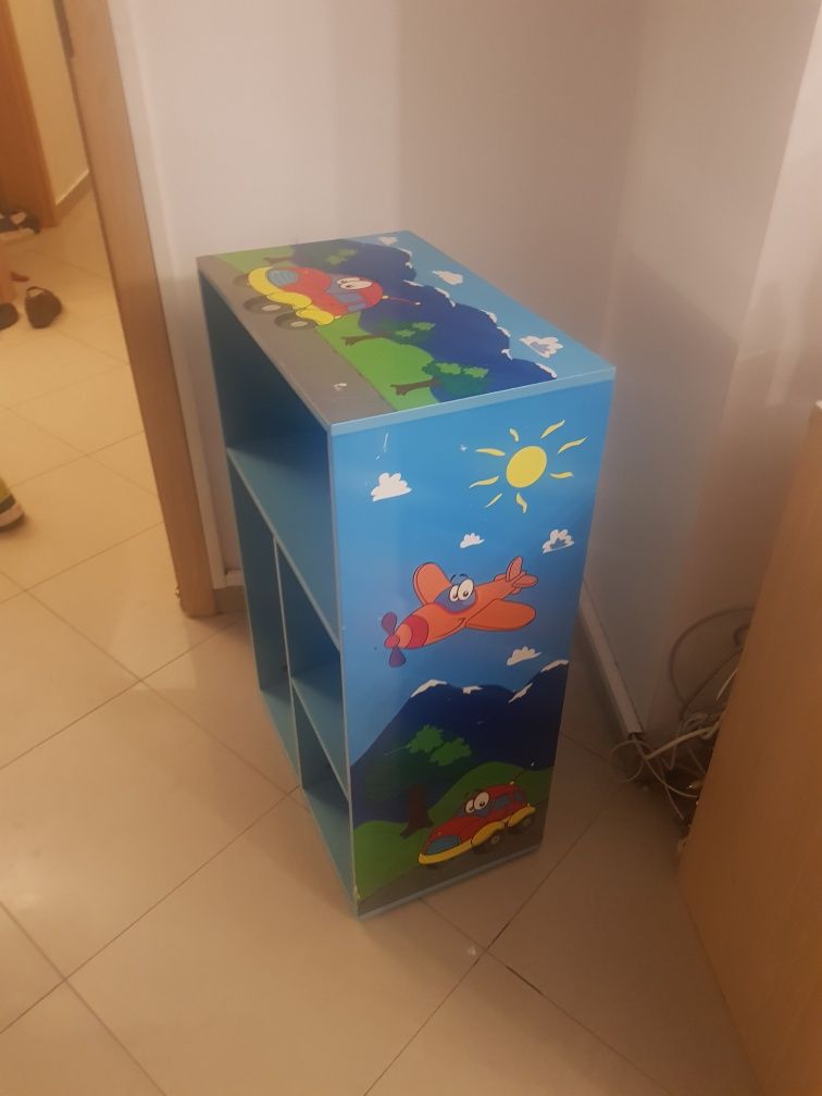 Детски шкаф рисуван